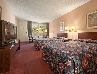 RAMADA HAZLETON4
