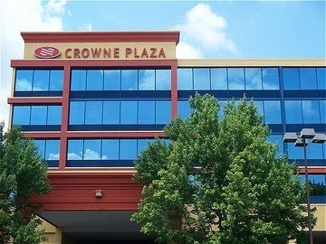 CROWNE PLAZA HOTEL READING4
