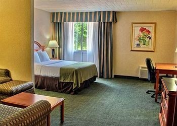 Comfort Inn Pittsburgh2