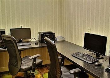 Comfort Inn Pittsburgh1