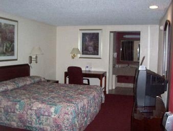 Knights Inn Pittsburgh Bridgeville2