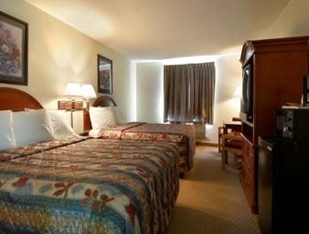 Howard Johnson Inn and Suites - Dorney Park1