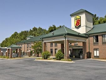 Super 8 Spartanburg/I-26 Exit 220