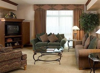 Embassy Suites North Charleston - Airport/Hotel & Convention0