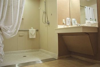 Embassy Suites North Charleston - Airport/Hotel & Convention3