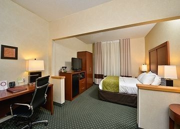 Sioux Falls Comfort Suites1