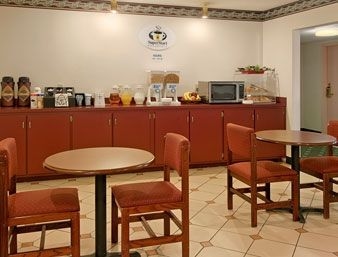 SUPER 8 MEMPHIS/AIRPORT/EAST0