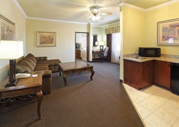 HOLIDAY INN EXPRESS HOTEL & SUITES GREENVILLE4