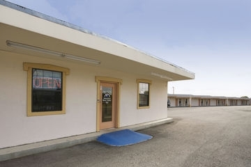 TEMPLE TRAVELODGE1