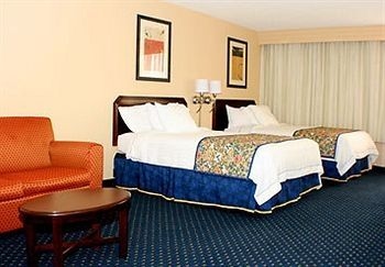 คอร์ทยาร์ดบายแมริออท ฮิวสตัน บรูคฮอลโลว์ (Courtyard by Marriott - Brookhollow)4