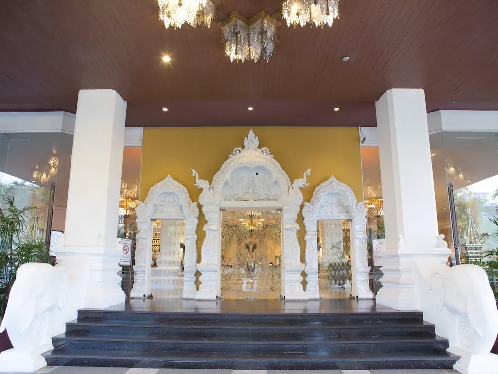 โรงแรมเชียงใหม่ พลาซ่า (Chiang Mai Plaza Hotel)1