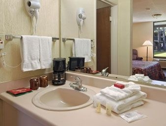 RAMADA HOUSTON NORTH3