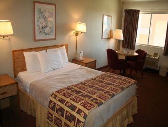El Paso West Travelodge4