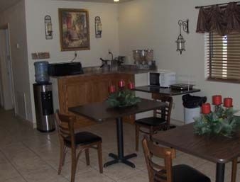 Knights Inn Eagle Pass3