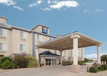 COMFORT INN CLEBURNE1