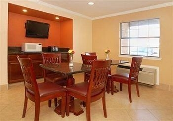 QUALITY INN GEORGETOWN4