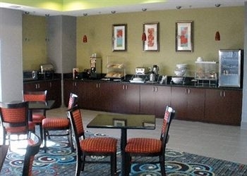 Comfort Suites Greenville3