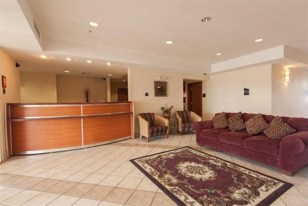Red Roof Inn South4