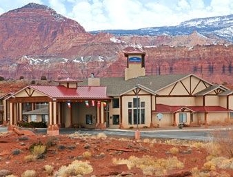 HOWARD JOHNSON CAPITOL REEF2
