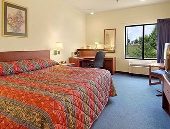 Baymont Inn and Suites Cedar Rapids3