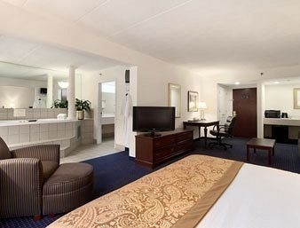 Wingate by Wyndham Lynchburg Airport4