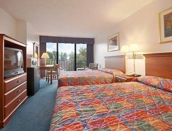 Days Inn Lynchburg at River Ridge Mall3