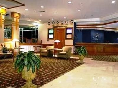 โรงแรมเชอราตัน สนามบินริชมอนด์ (Doubletree Hotel Richmond Airport)1