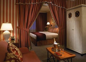Monaco Hotel3