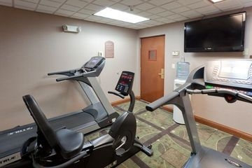 HOLIDAY INN EXPRESS HOTEL & SUITES CHARLESTON-SOUTHRIDGE0