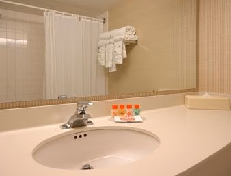 HOWARD JOHNSON MADISON2
