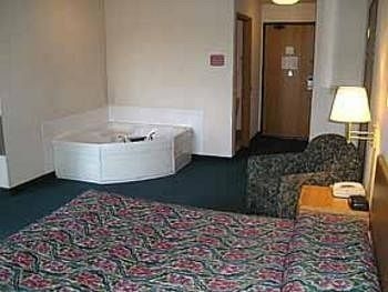 TRAVELODGE WISCONSIN DELLS1
