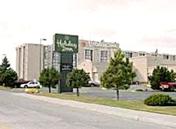 HOLIDAY INN1