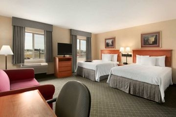 HAMPTON INN GILLETTE3