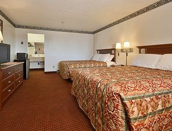 DAYS INN RIVERTON2