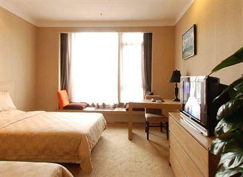 Maple Leaf Modern Hotel3