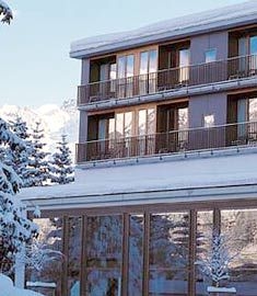 โรงแรมโลดิเนลลา (Hotel Laudinella)0