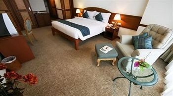 Grand Diamond City Hotel & Casino4