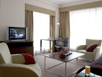 Hilton Warsaw Hotel and Convention Centre3