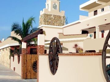 CARMEN INN1