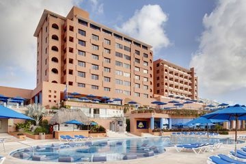 BARCELO TUCANCUN BEACH0