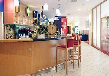 EXPRESS BY HOLIDAY INN4