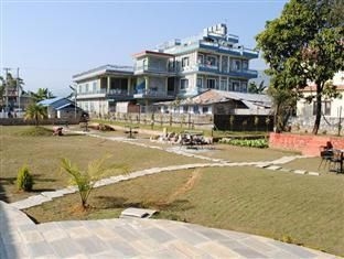 Hotel Crown Himalayas3