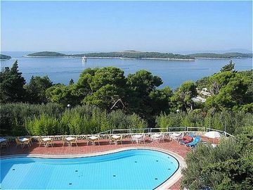 PHAROS HVAR BAYHILL0
