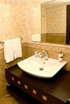Charisma De Luxe Hotel0
