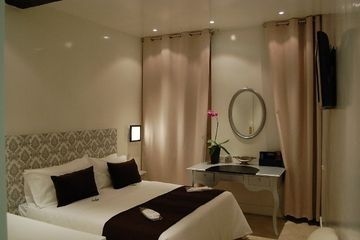 CHATEAU BLANC PIAZZA DI SPAGNA3