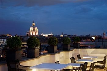 The First Luxury Art Hotel Roma2