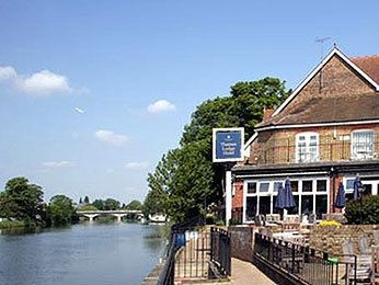 MERCURE THAMES LODGE0