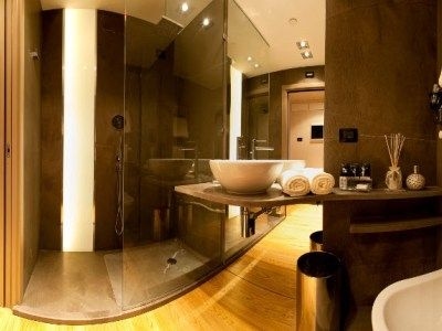 เดอะ ฮับ โฮเทล (The Hub Hotel)2