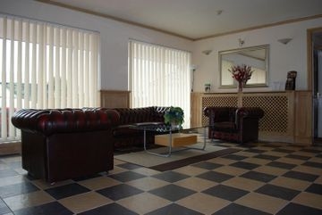 Sky Plaza Hotel Cardiff3