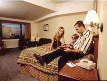 EMBASSY SUITES4